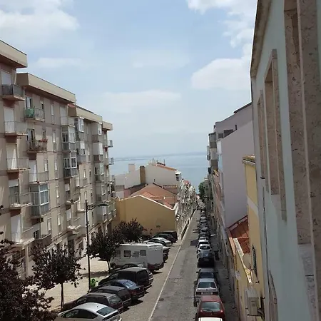 Com Vista O Tejo アパート リスボン